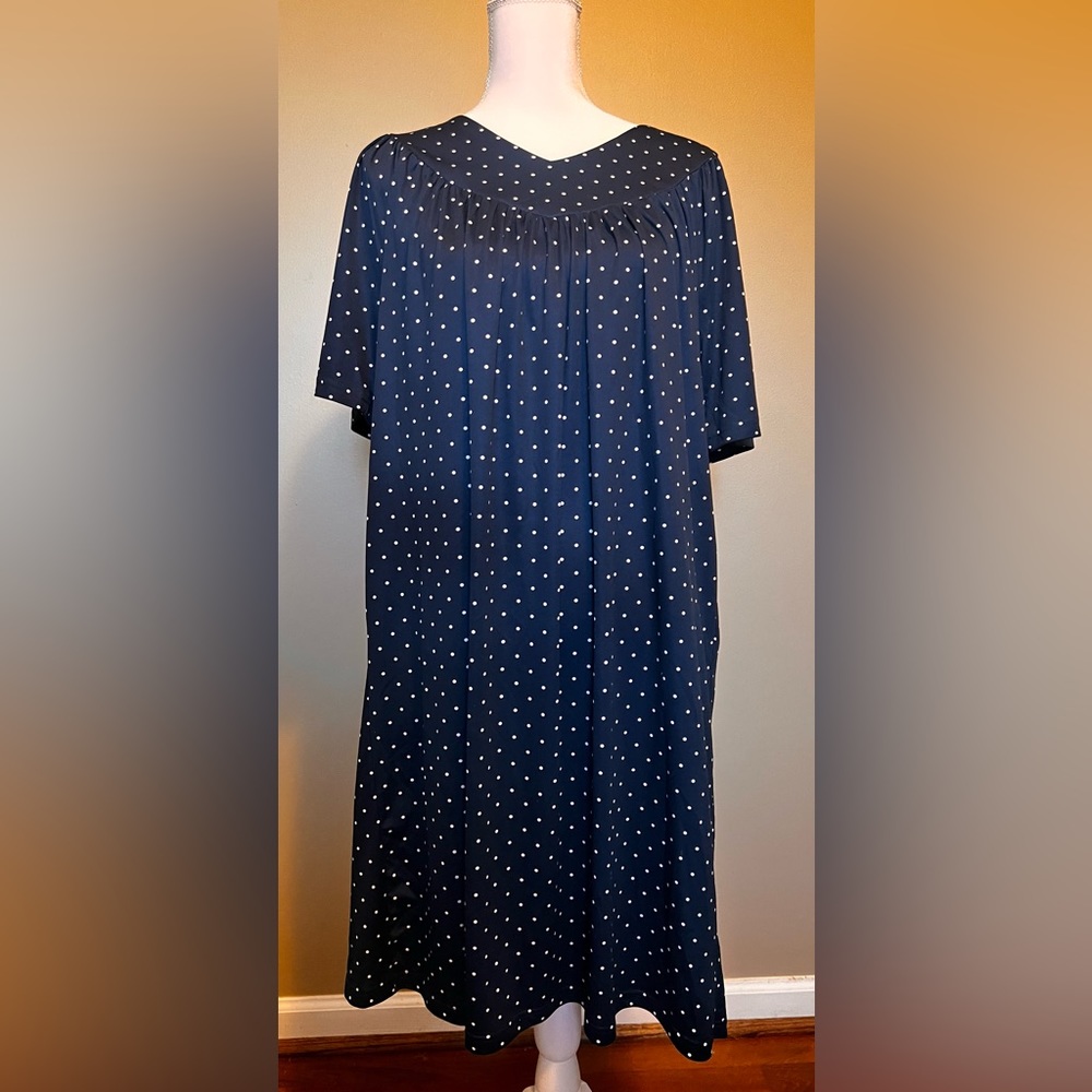 Casual Time Navy Blue Polka Dot Dress with Pockets. Size Large